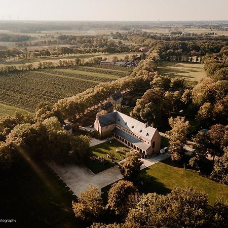 Hotel Priorij Corsendonk Oud-Turnhout Esterno foto