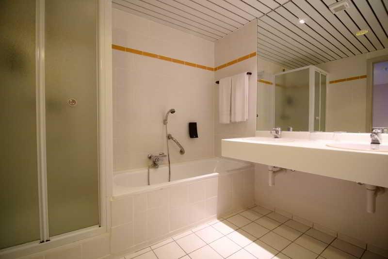 Hotel Priorij Corsendonk Oud-Turnhout Esterno foto