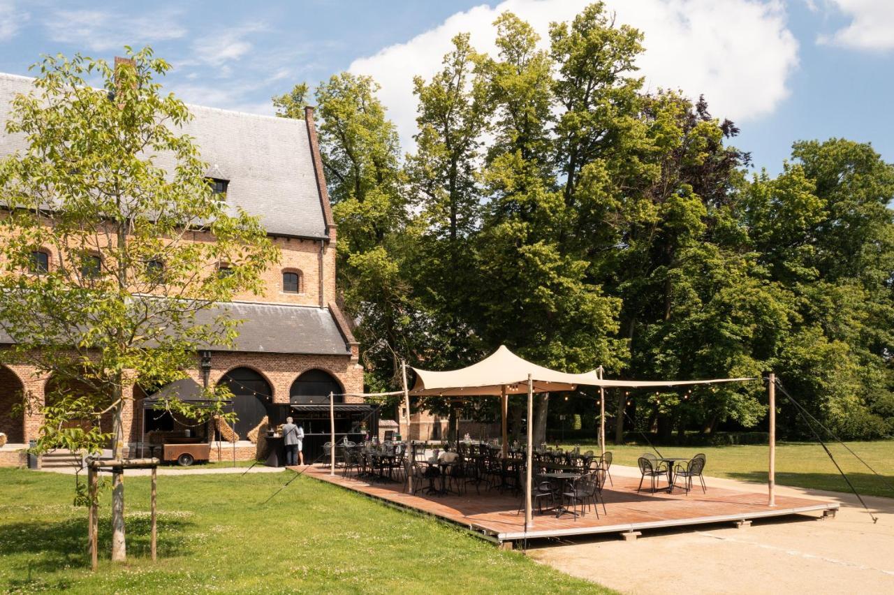 Hotel Priorij Corsendonk Oud-Turnhout Esterno foto