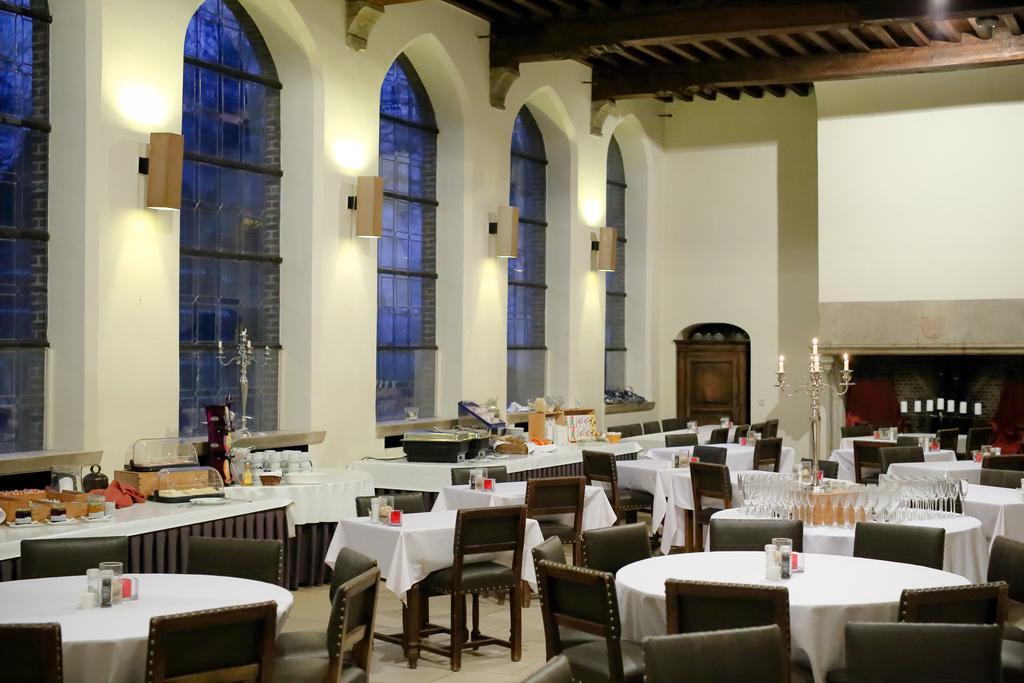 Hotel Priorij Corsendonk Oud-Turnhout Esterno foto
