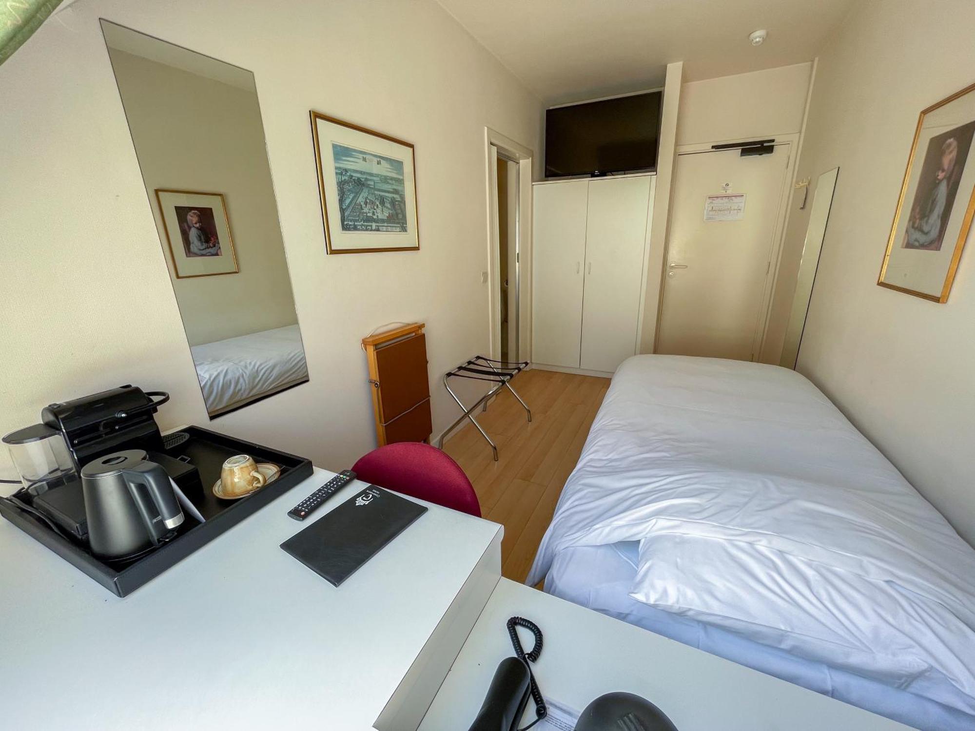 Hotel Priorij Corsendonk Oud-Turnhout Esterno foto