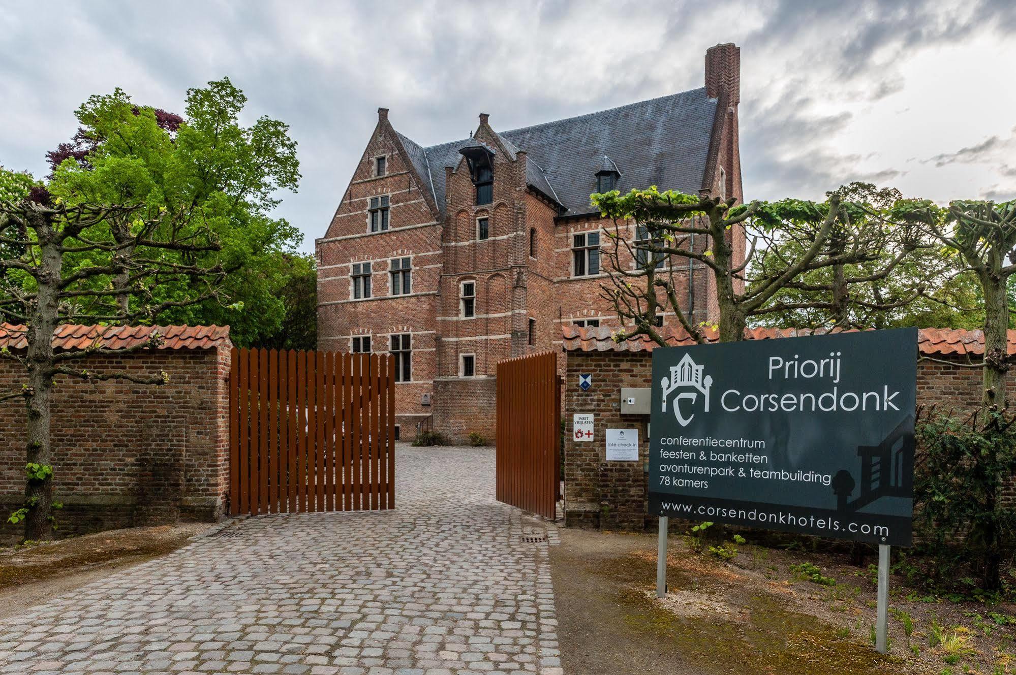 Hotel Priorij Corsendonk Oud-Turnhout Esterno foto